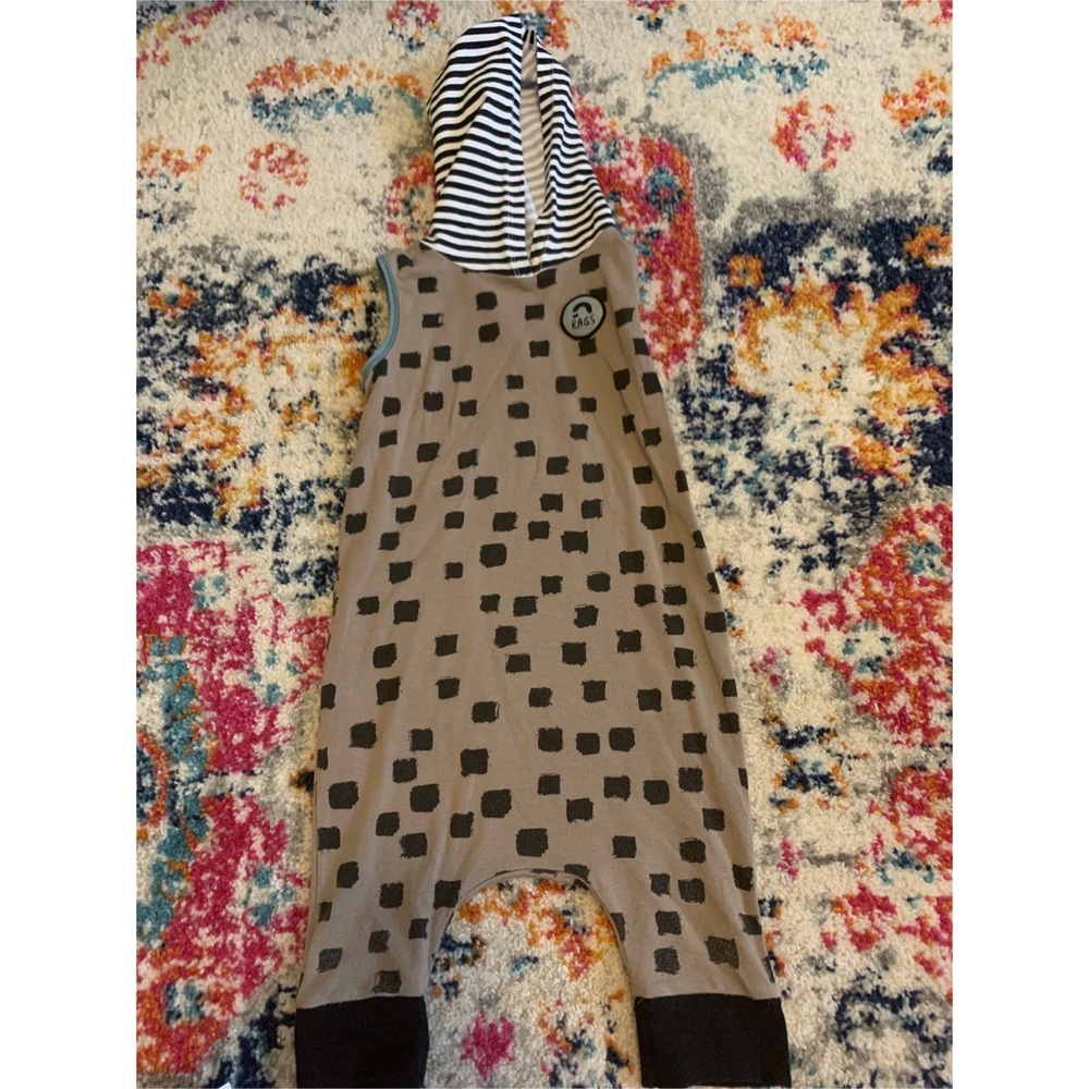 3/4 Rags to Raches romper